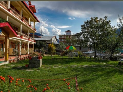 zoz Star Hotel in Manali