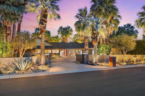 17 Palms House in Palm Springs