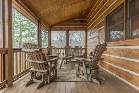 Stairway to Heaven Private Pet-friendly Cabin & Sweeping Mountain Views! Maison in Mitchell County