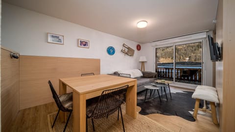 C du Verdon 3406 Appt pres des pistes 6 pers Condo in Allos