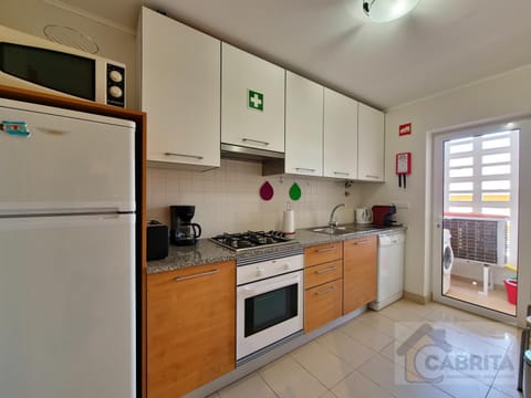 Kitchen or kitchenette, dishwasher, minibar, pet friendly, stove, toaster