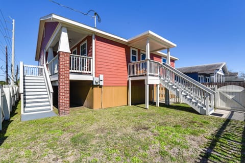 Galveston Vacation Home 2 Mi to Galveston Beach! House in Galveston Island