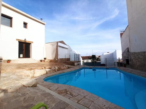 Casa Rural EL ALMEZ Country House in La Mancha