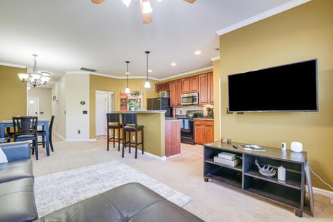Roomy Morrisville Townhome with Community Pool! Maison in Morrisville