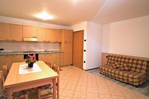 Property building, Kitchen or kitchenette, Living room