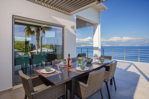 Balcony/Terrace, Dining area, Sea view