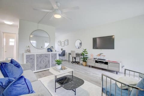 Pool Free Wifi Parking Smart Tv Apartment in Wilton Manors