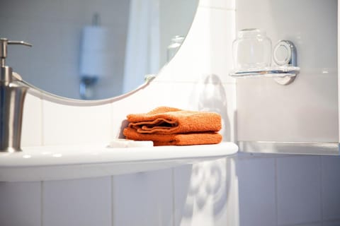 Bathroom, Decorative detail