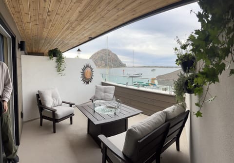 Balcony/Terrace, Seating area, Sea view, flat iron