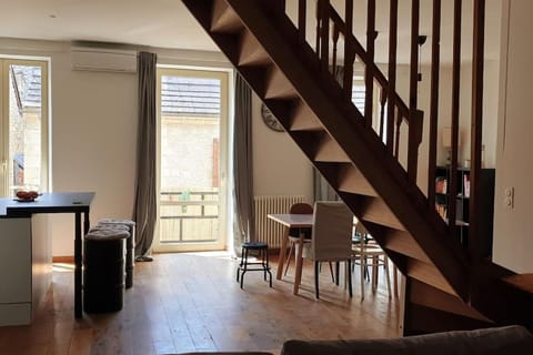 Duplex 4 pers, plein centre de Montignac-Lascaux Apartment in Montignac