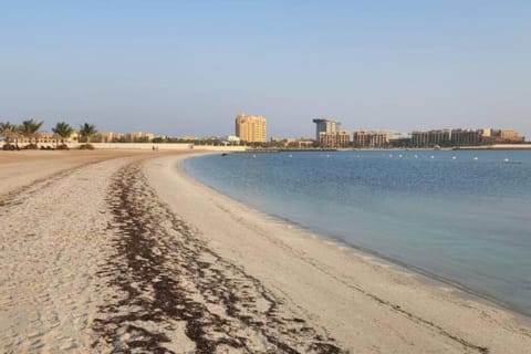 New Listing & 2BD & Private Beach Access & Czechin Appartamento in Ras al Khaimah