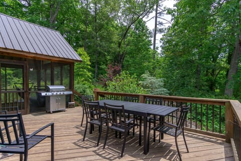 Mountain Over Main Street 5 Min. to Downtown Weaverville, Fire Pit & Views! Maison in Weaverville