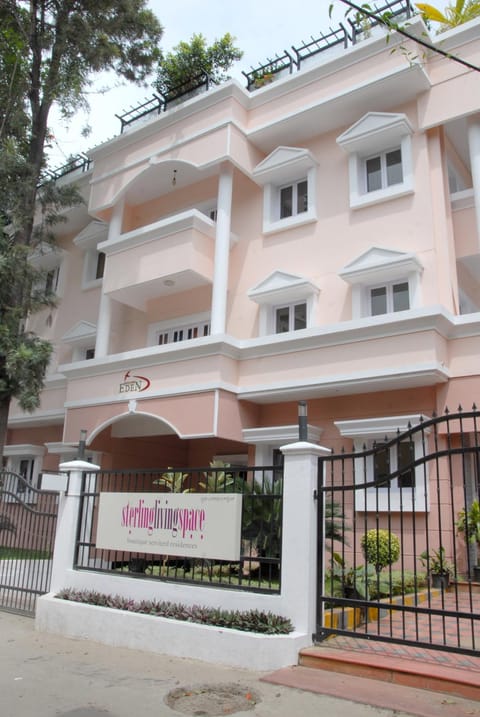 Sterling Living Space - Residency Road Eigentumswohnung in Bengaluru