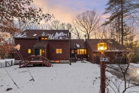 Lake Winnipesaukee Retreat (Private Beach Access) House in Moultonborough