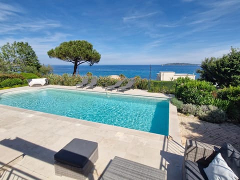 Villa 5 pièces + T2, piscine, clim, bord de mer, 10-12 pers - FR-1-780-3 Villa in Sainte-Maxime