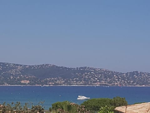 Villa 8 Pièces avec Piscine, Vue Mer, à 300m de la Plage de la Nartelle, Calme Absolu - FR-1-780-11 Villa in Sainte-Maxime