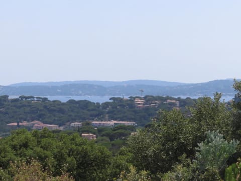 Villa neuve 6 pièces climatisée avec piscine privée et jardin à Sainte-Maxime - FR-1-780-67 Villa in Sainte-Maxime