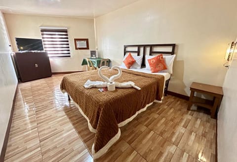 Elegance Guesthouse Hotel in Pasay