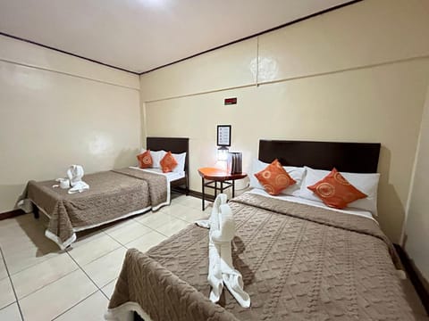 Elegance Guesthouse Hotel in Pasay