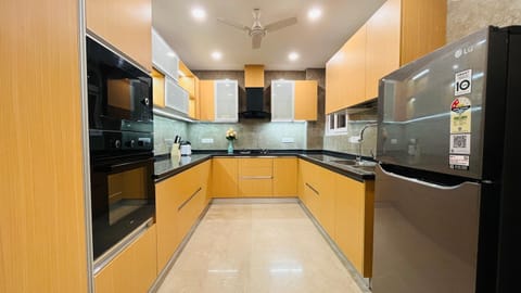 Olive Service Apartments Saket Condo in New Delhi