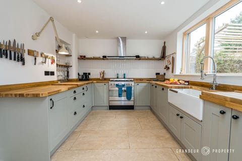 Mudeford Modern cottage, 8 guests, garden, parking - Ivy Cottage House in Christchurch