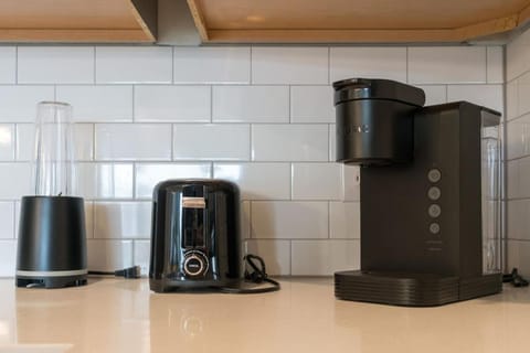 Coffee/tea facilities, Kitchen or kitchenette, toaster