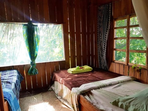 Tanna Eagle twin volcano view tree house Bed and Breakfast in Vanuatu