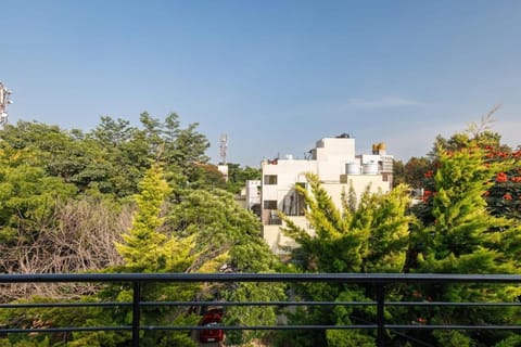 Whispering Willows By JadeCaps 3BHK Near Airport Copropriété in Bengaluru