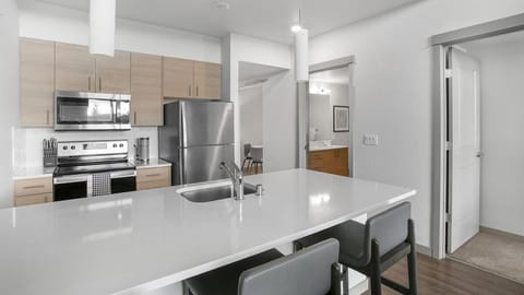 Landing Modern Apartment with Amazing Amenities (ID9335X34) Condo in Kent