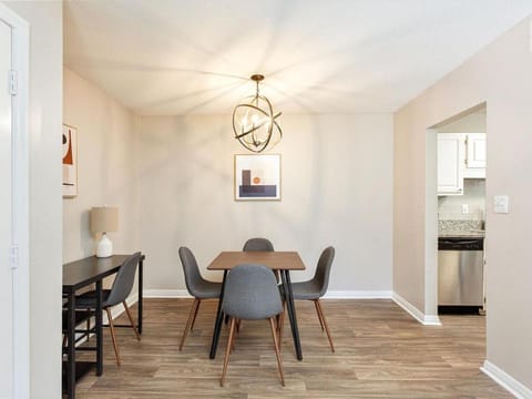 Landing Modern Apartment with Amazing Amenities (ID2988X60) Condo in Madison
