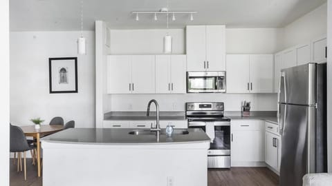Landing Modern Apartment with Amazing Amenities (ID6529X23) Condo in Windemere