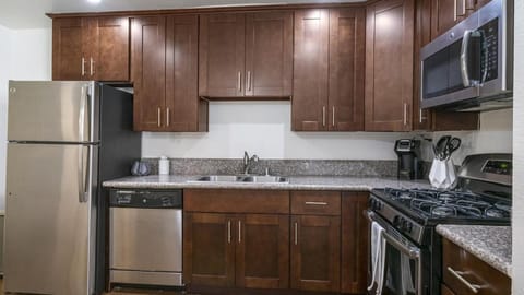Landing Modern Apartment with Amazing Amenities (ID8735X33) Apartment in Westwood