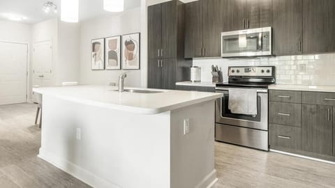 Landing Modern Apartment with Amazing Amenities (ID1002X885) Condo in Wake Forest