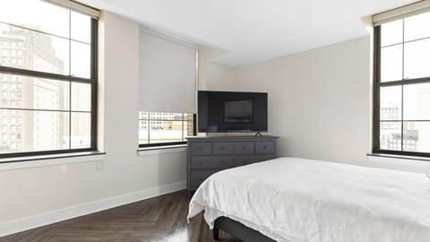 Landing Modern Apartment with Amazing Amenities (ID1884X79) Condo in Windsor