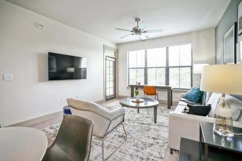 Landing Modern Apartment with Amazing Amenities (ID892) Apartment in Vestavia Hills