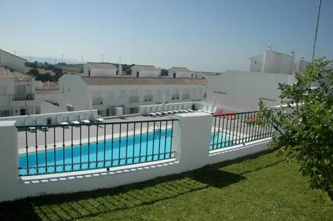 Pool view, Swimming pool, Swimming pool