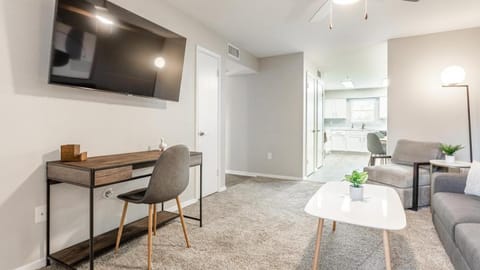 Landing Modern Apartment with Amazing Amenities (ID2934X08) Apartment in Georgetown