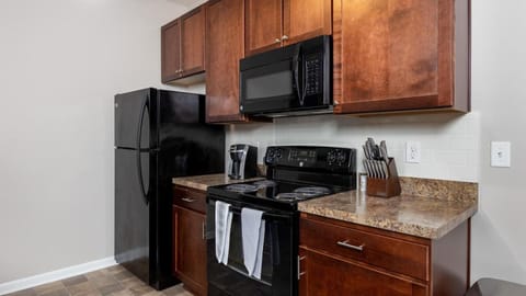 Landing Modern Apartment with Amazing Amenities (ID7606X42) Appartement in Gahanna