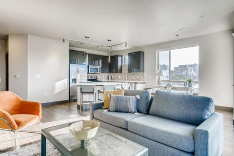 Landing Modern Apartment with Amazing Amenities (ID1962) Wohnung in Capitol Hill