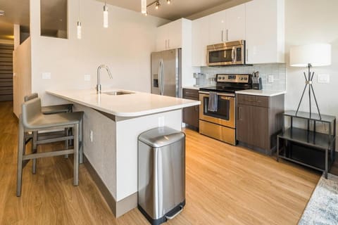 Landing Modern Apartment with Amazing Amenities (ID1959) Condo in Capitol Hill