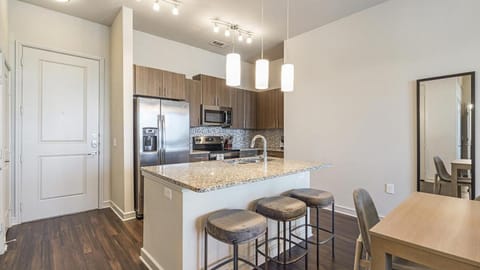 Landing Modern Apartment with Amazing Amenities (ID8635X10) Copropriété in Irving
