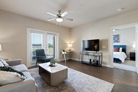 Landing Modern Apartment with Amazing Amenities (ID3876) Condo in Addison