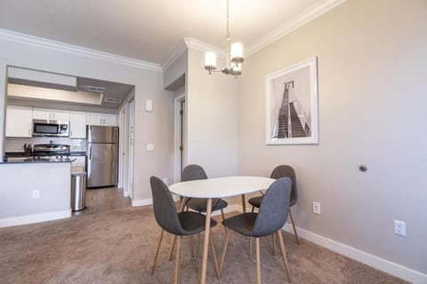 Landing Modern Apartment with Amazing Amenities (ID2775X3) Condo in Tempe