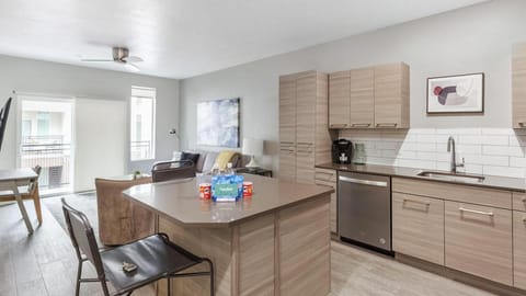 Landing Modern Apartment with Amazing Amenities (ID6709) Apartment in Salt Lake City