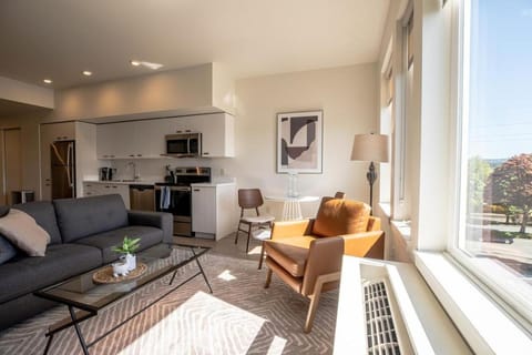Landing Modern Apartment with Amazing Amenities (ID1965X08) Condo in Beaverton