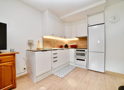 Kitchen or kitchenette, dishwasher, minibar, pet friendly, stove