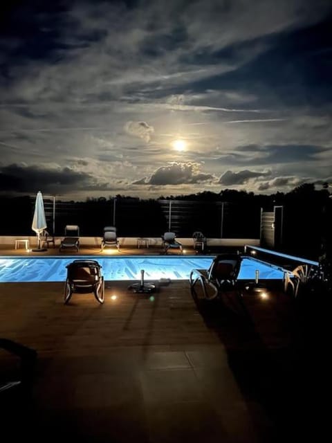 Villa So O, contemporaine et cosy avec sa piscine privée à 5 min de la mer ! Villa in Linguizzetta