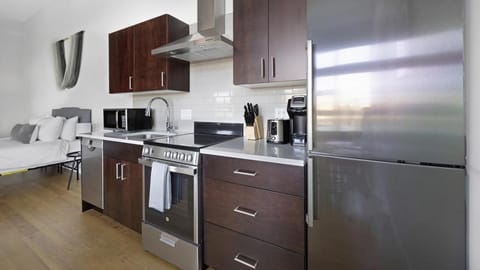 Landing - Modern Apartment with Amazing Amenities (ID1401X735) Condo in Cherry Creek