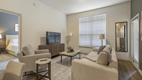 Landing Modern Apartment with Amazing Amenities (ID9491X71) Apartment in Brentwood