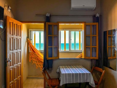 Kitnet beira mar com WiFi em Arembepe Camacari BA Apartamento in Arembepe